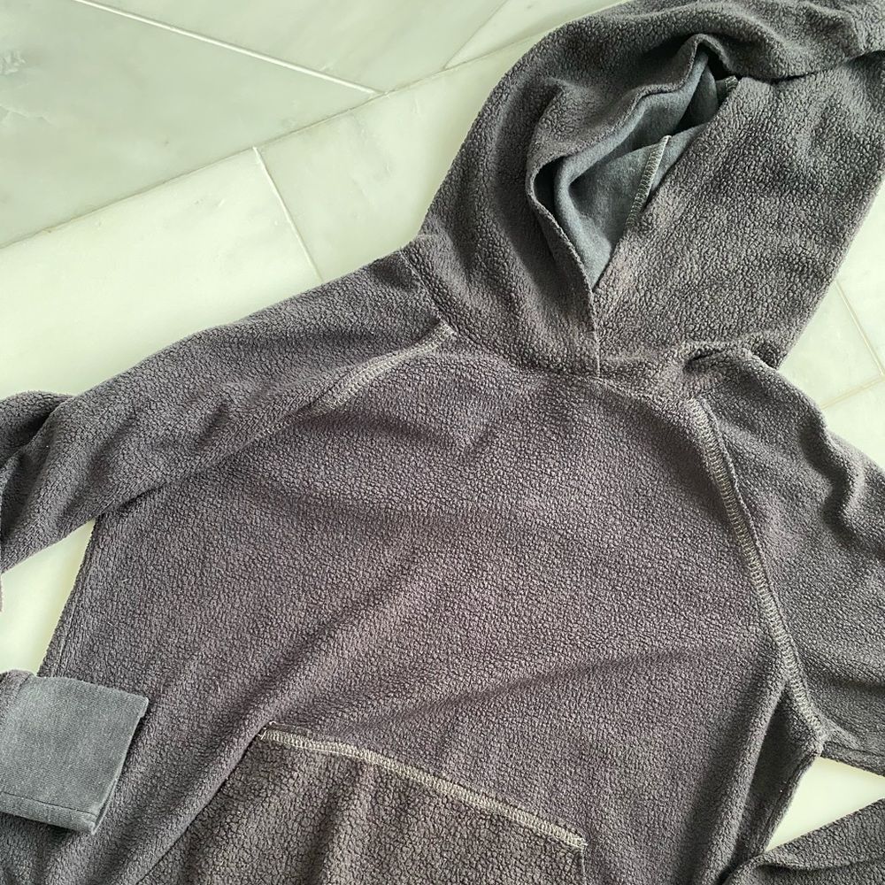 Chenille type hoodie - Picture 3 of 7